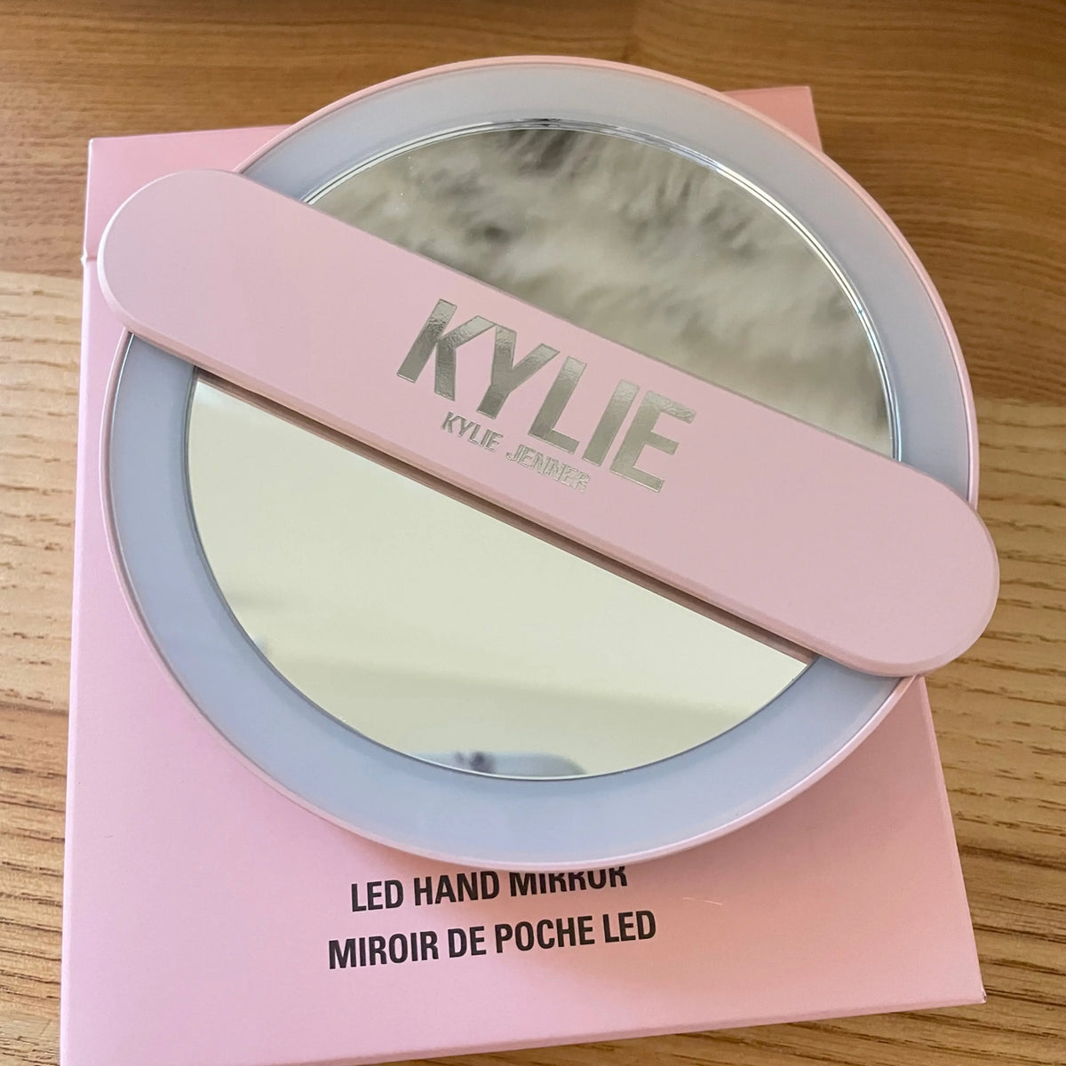 Kylie Cosmetics LED Bright Light Hand Mirror - Pocket-Sized